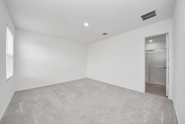 Building Photo - 248 Hazy Pnes Ln