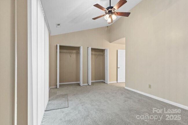 Building Photo - 2952 Iron Gate Ln