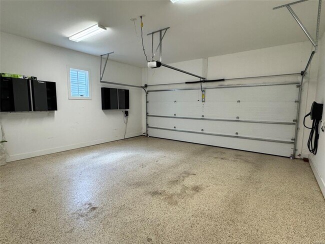 Building Photo - 7915 Portman St
