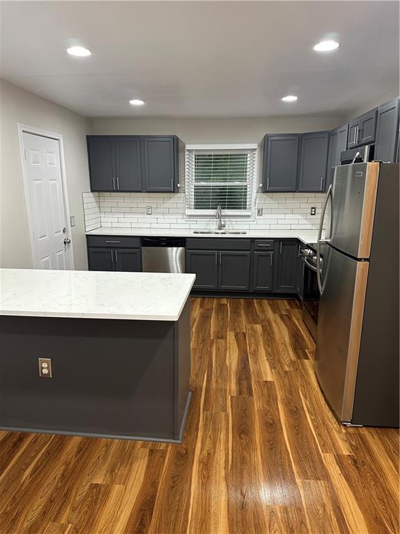 Building Photo - 820 Howard Ct SW