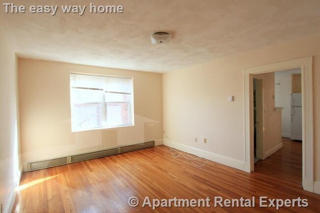 Building Photo - 402 Highland Ave