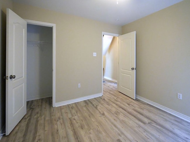 Building Photo - 138 Poe St