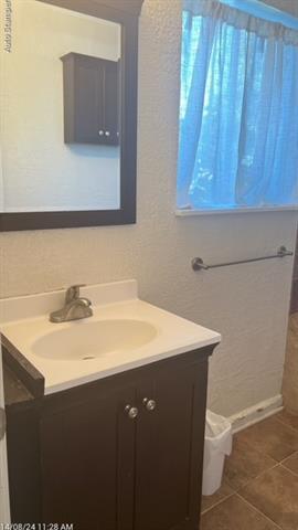 Building Photo - 764 Henson Dr