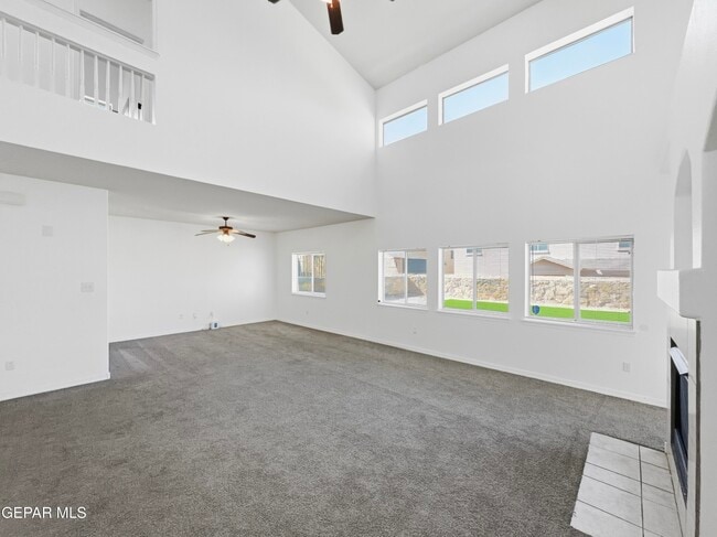 Building Photo - 12753 Tierra Mina Dr