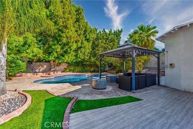 Building Photo - 21711 Mulholland Dr