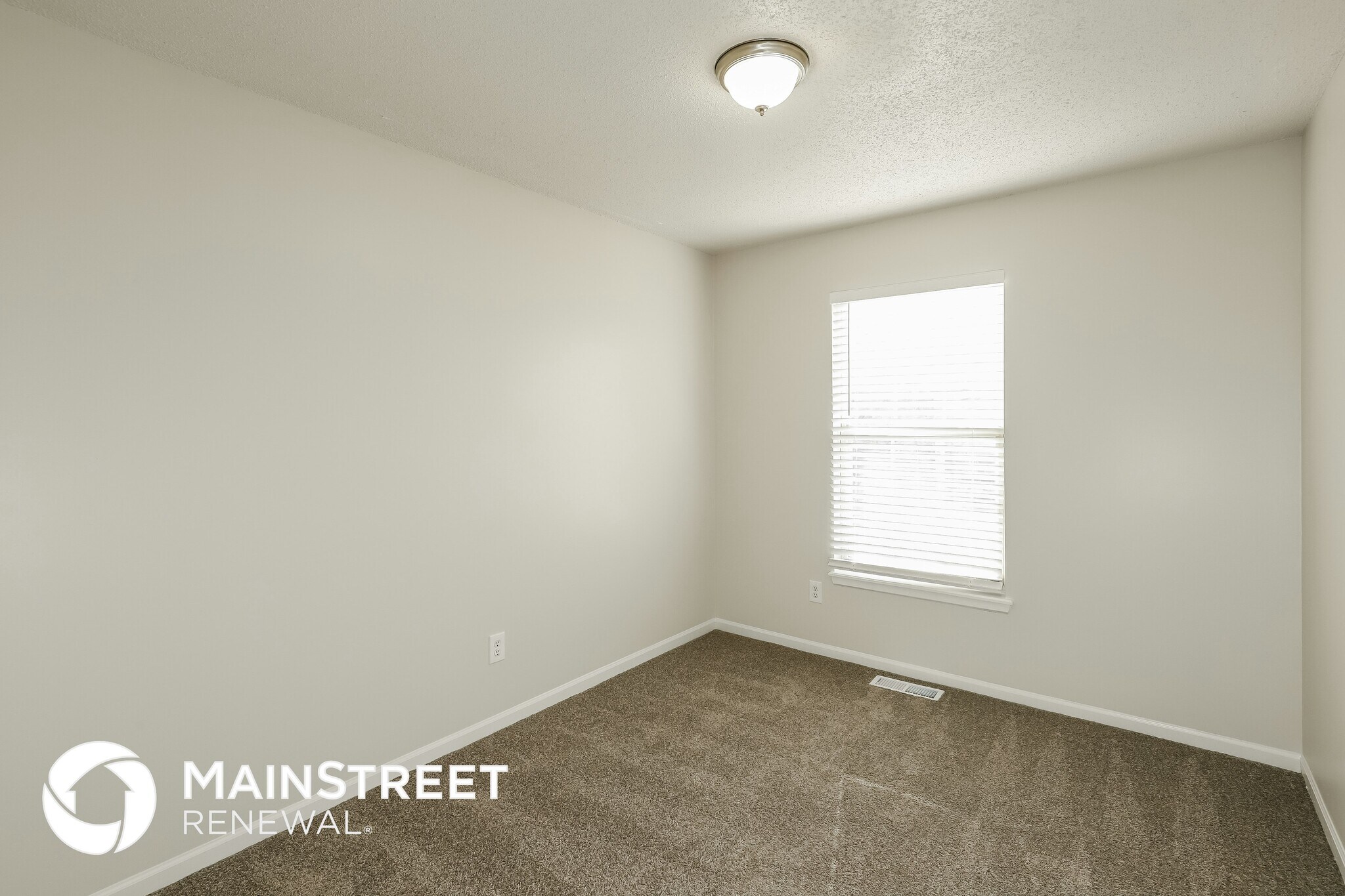 Building Photo - 8526 NE 105th Terrace