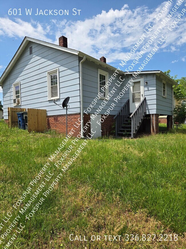 Building Photo - 601 W Jackson St