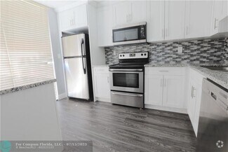 Building Photo - 1135 Hampton Blvd