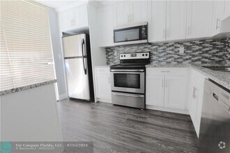 Building Photo - 1135 Hampton Blvd