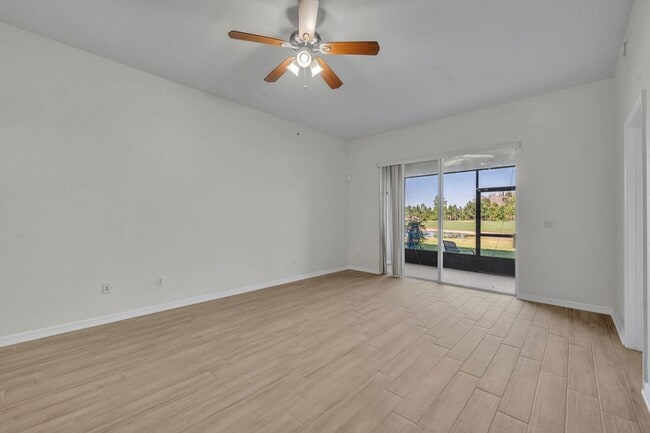 Building Photo - Golf Community Condo