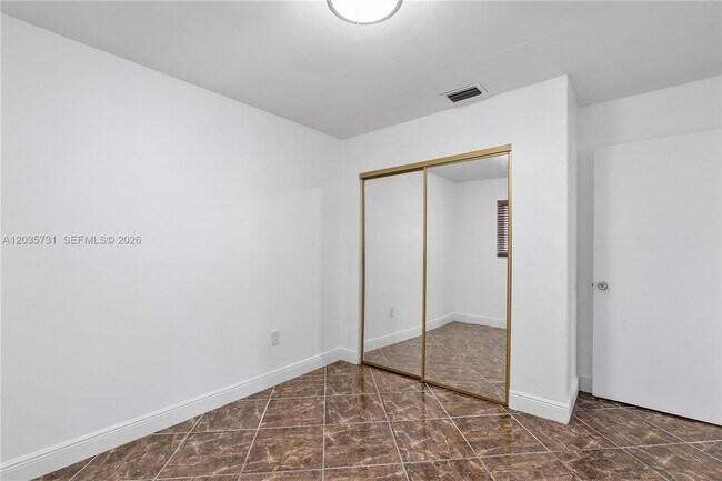Building Photo - 11432 NW 87th Pl
