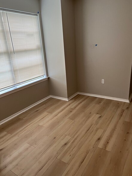 Building Photo - 1140 Shilo