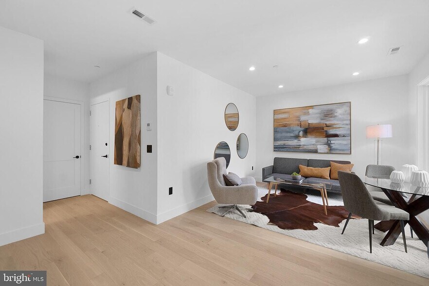 Building Photo - 1312 13th St NW