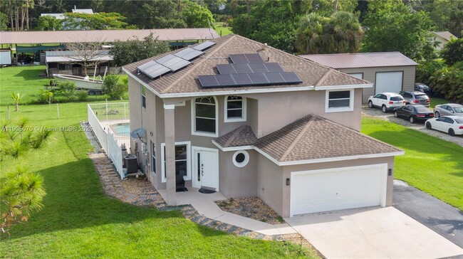 Building Photo - 17125 35th Pl N