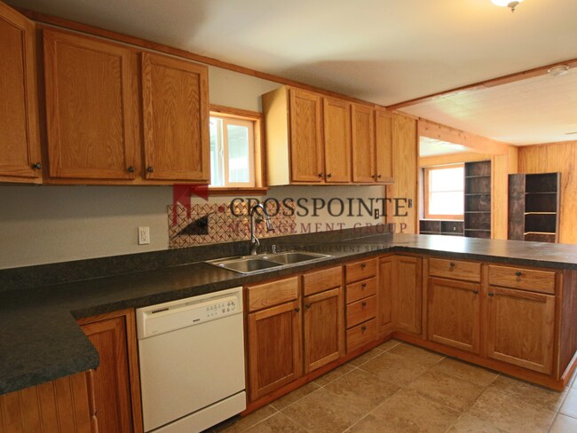 Building Photo - Coming Soon! 3 Bedroom 2 Bath in Bullard! Large Shop!