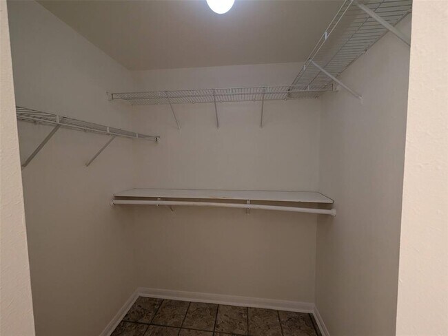 Building Photo - 11726 Rolling Stream Dr