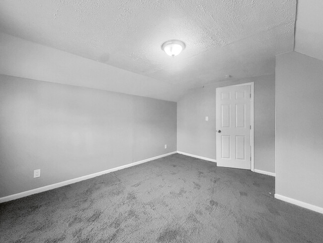 Building Photo - 127 N 40th St