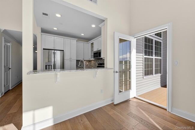 Building Photo - 402 Sacandaga Loop