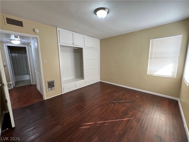 Building Photo - 1425 Wengert Ave