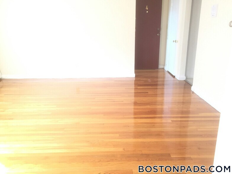 Building Photo - 109 Brainerd Rd