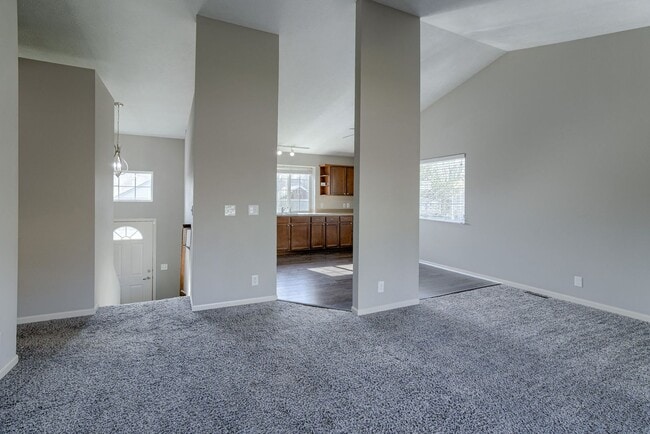 Building Photo - Must See 3 Bedroom In Millard School District!!
