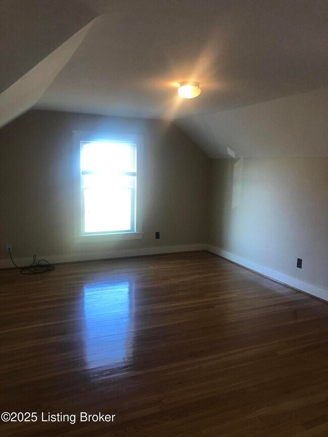 Building Photo - 2167 Eminence