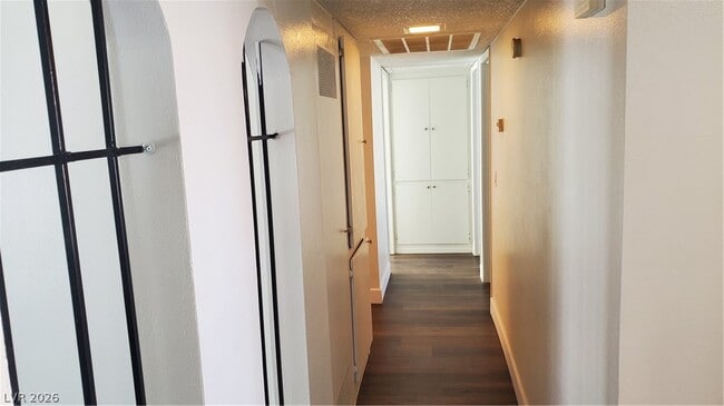 Building Photo - 3834 Cirrus Ave