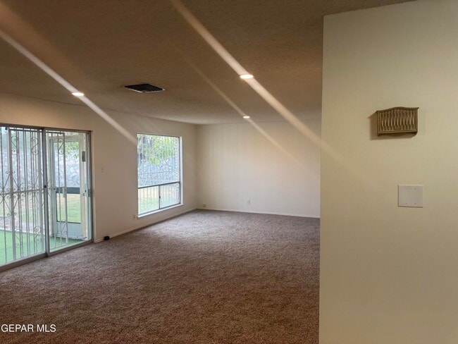 Building Photo - 8800 Sampson Ct