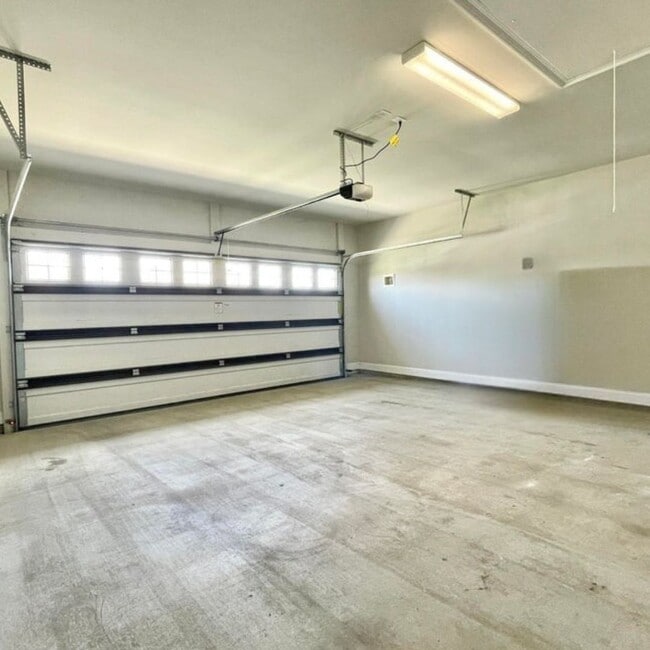 Building Photo - 103 Sapphire Springs Rd