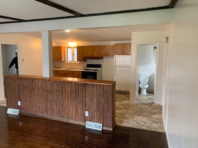 Building Photo - 5058 Bear Rd