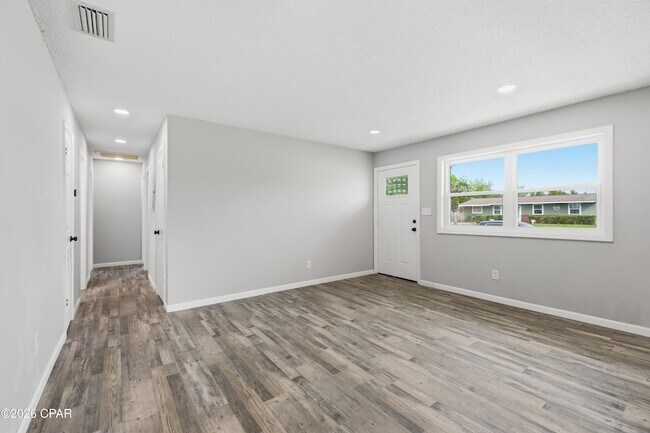Building Photo - 2504 W 21st St