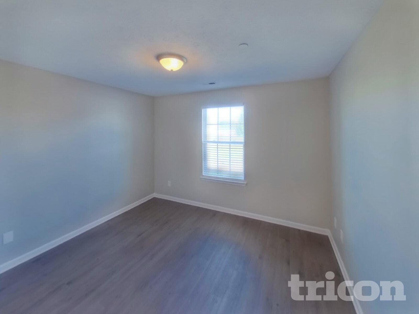 Building Photo - 605 Silverhill Dr