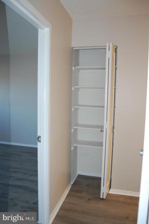Building Photo - 1225 Martha Custis Dr