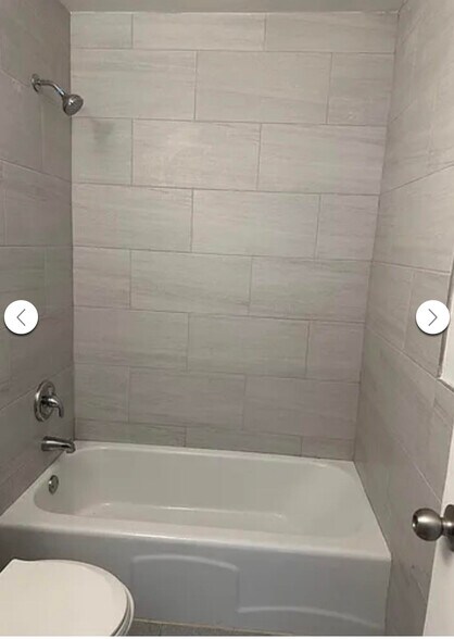 Building Photo - 3825 N Pine Grove Ave