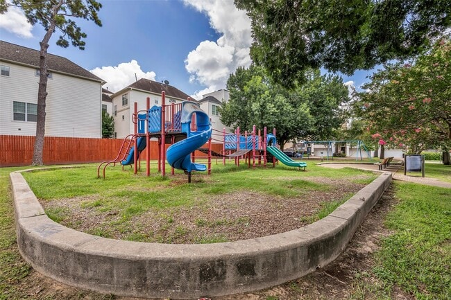 Building Photo - 1423 Colorado St