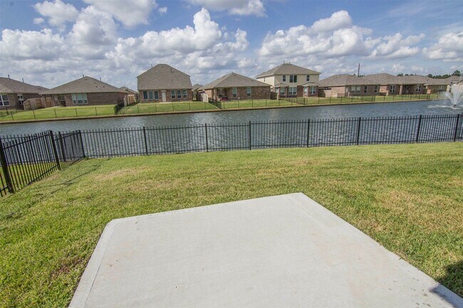 Building Photo - 29626 Woodsons Shore Dr