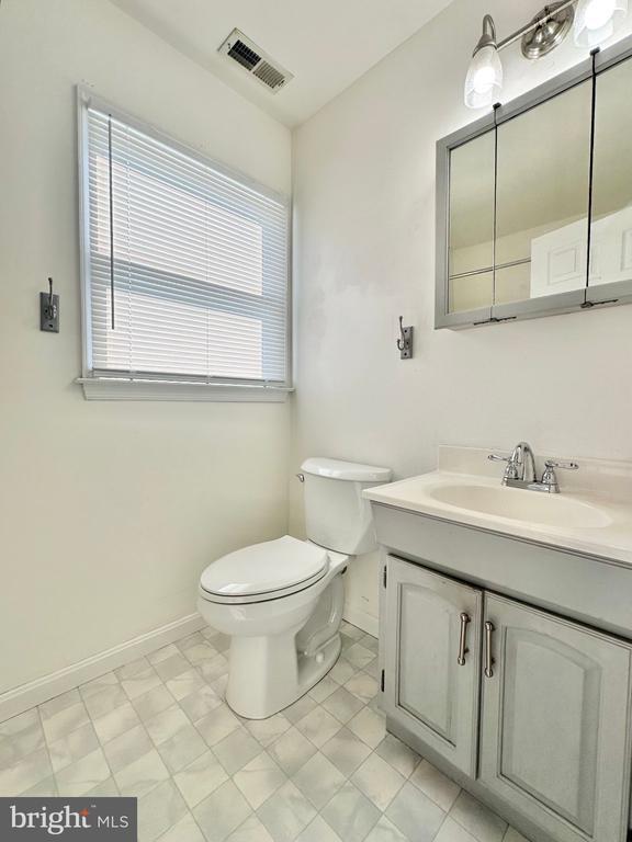 Building Photo - 8337 Colony Cir