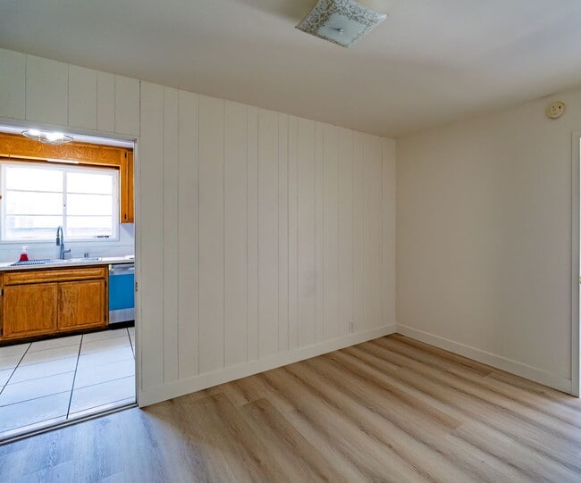 Building Photo - Beautiful 3 Bedroom/ 2 Bath Home $3,595/ Mo.
