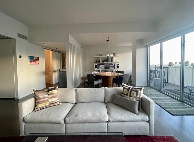 Living Room towards Dining - 7135 Hollywood Blvd