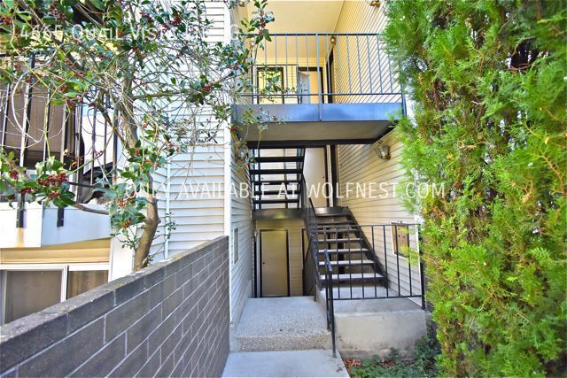 Building Photo - Remodeled 1 Bed Millcreek Condo! No Deposi...