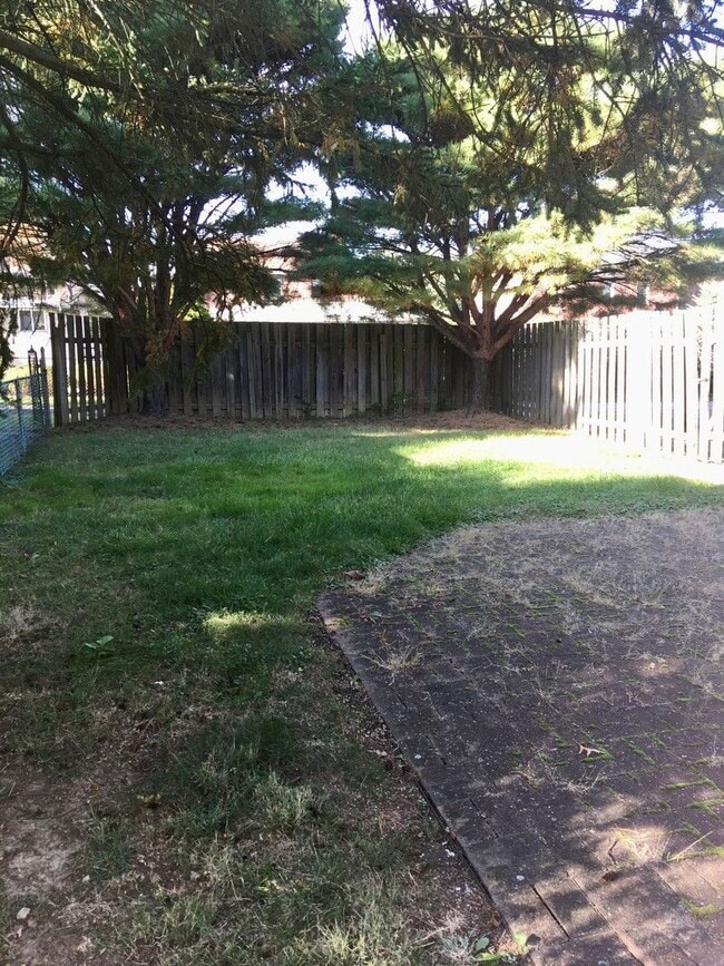 Building Photo - 7009 Church St