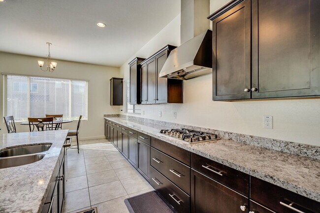 Building Photo - 4529 E Vista Bonita Dr