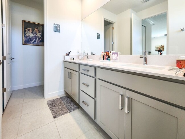 Building Photo - Resort-style Living in Palm Bay