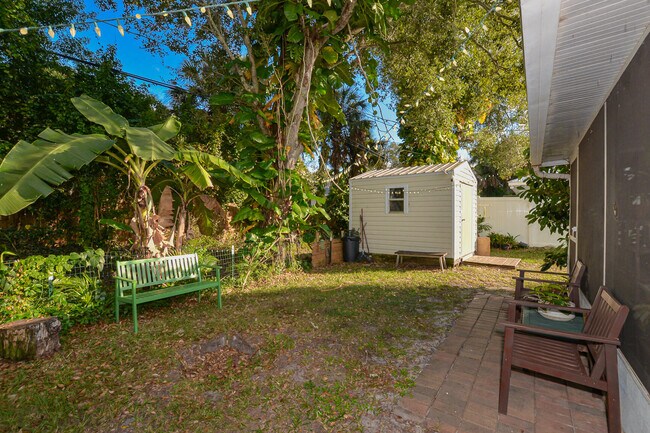 Building Photo - 2386 28th Ave SW