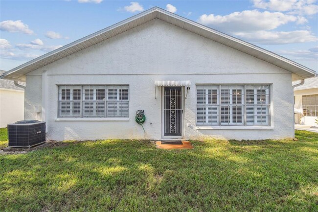 Building Photo - 8430 Monaco Dr
