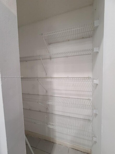 Building Photo - 305 NW 109th Ave