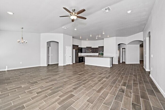 Building Photo - Beautiful Single Family Home for Rent in Vail