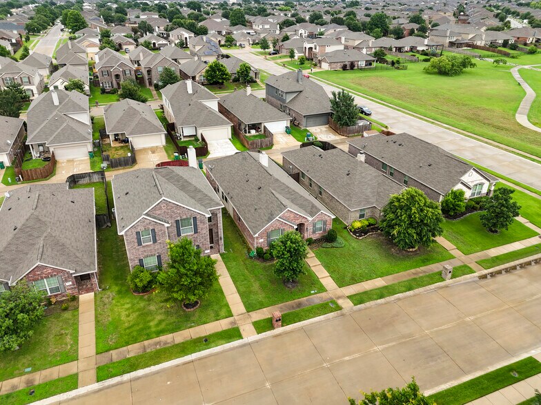 Building Photo - 617 Wounded Knee Dr