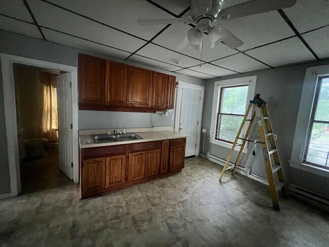 Building Photo - 17 Park Ave