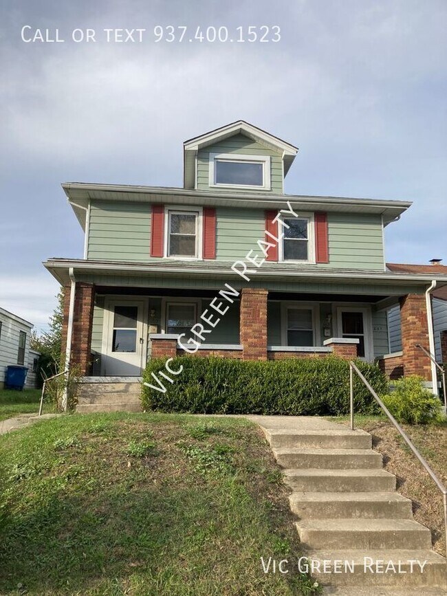 Large 3 Bedroom Duplex Unit 205 E Maplewood Ave Dayton OH 45405